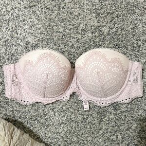 Victoria's Secret Lace Strapless Bra in Light Pink